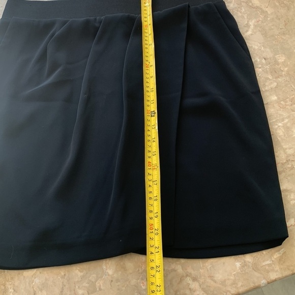 Club Monaco Benellie Skirt 10 faux wrap pleated midi elastic waist pockets - Picture 4 of 14